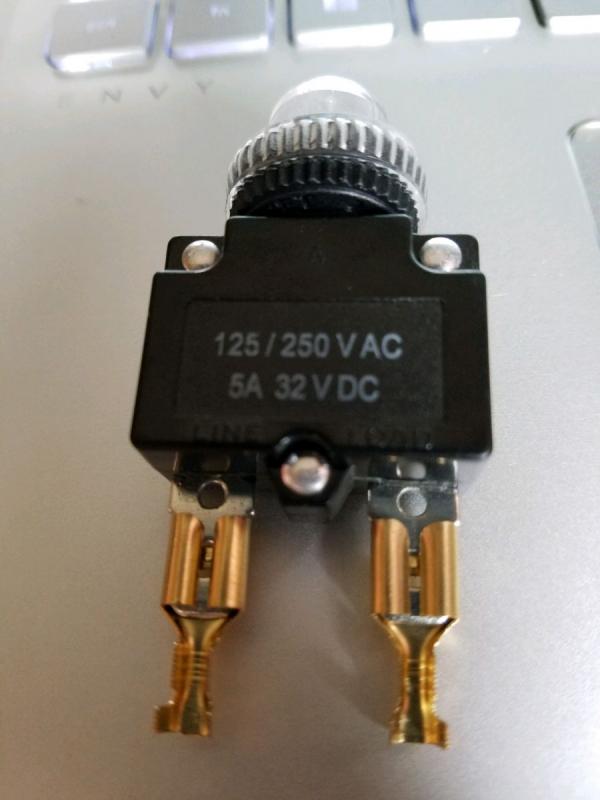 circuit breakers between power supply and DCC command station or